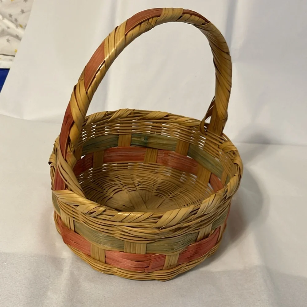🐇 Easter Basket~ Mini Size~ EUC~Perfect Size for Toddlers~🐇